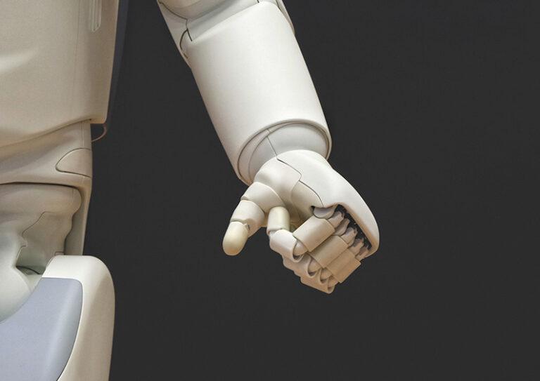 L’Intelligence Artificielle en cancérologie, les robots : réfléchir positivement notre avenir