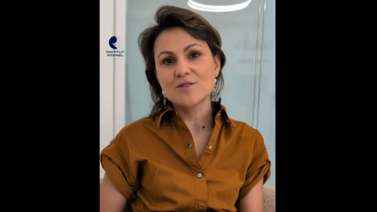 Vivre avec une maladie chronique à l&rsquo;adolescence conférence du Dr Hélène Mellerio